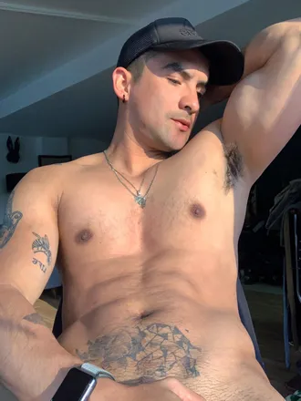 OnlyFans cuenta georgeyq header 2