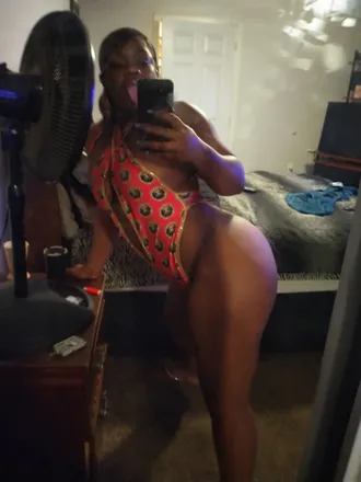 OnlyFans cuenta veevee2317 header 2