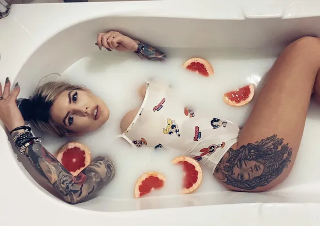 OnlyFans cuenta iam_aalexaa header 2