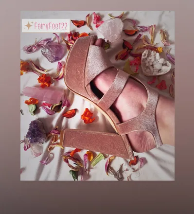 OnlyFans cuenta fairy.feet22 header 2
