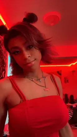 OnlyFans cuenta riahsgotchu header 2