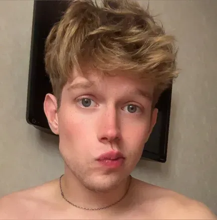 OnlyFans cuenta reinayboy avatar 1