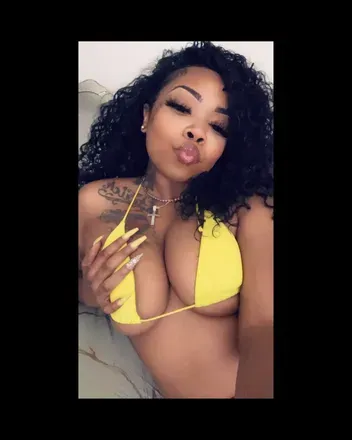 OnlyFans account  lulumonro avatar 1