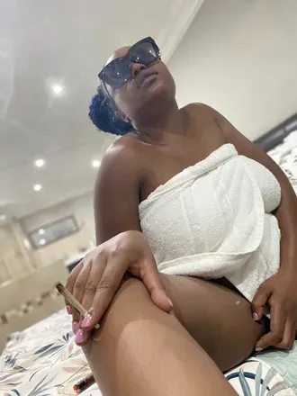 OnlyFans cuenta yonii_pie avatar 1