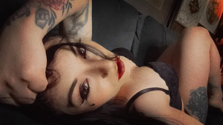 OnlyFans cuenta lynn_estelle header 2