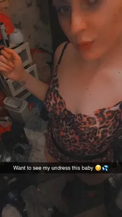 OnlyFans cuenta juicyylucyxo header 2