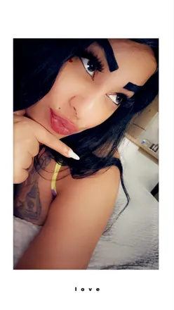 OnlyFans cuenta lolamackin header 2