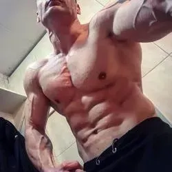 OnlyFans cuenta serbian_stallion avatar 1