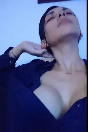 OnlyFans cuenta flore1022 avatar 1