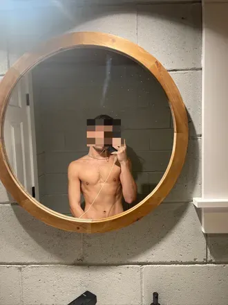 OnlyFans cuenta lilbottomboy avatar 1