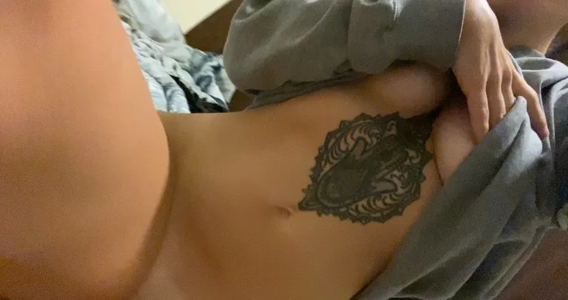 OnlyFans cuenta ebony.o.f header 2