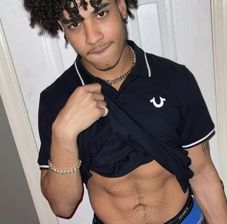 OnlyFans cuenta shanngocrzy header 2