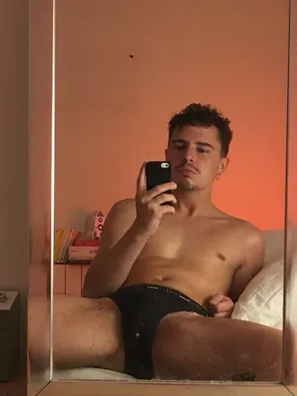 OnlyFans cuenta holdmenow avatar 1