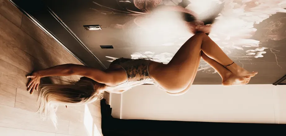 OnlyFans cuenta hawaiiraexo header 2
