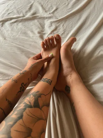 OnlyFans cuenta tharabicqueen header 2
