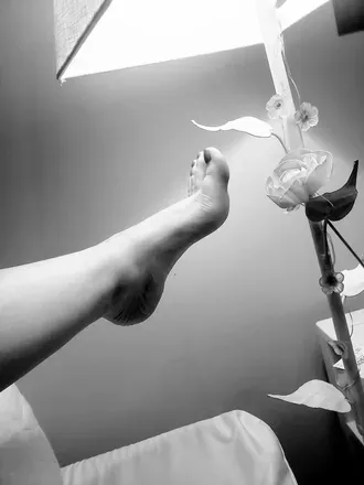 OnlyFans cuenta feetytoeshoes avatar 1