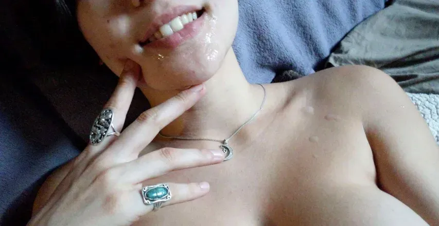 OnlyFans account  queenzawaii header 2