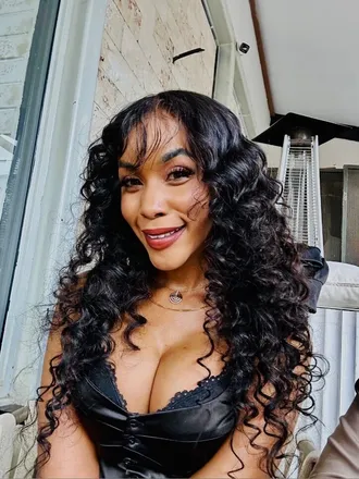 OnlyFans cuenta sweetmauri header 2