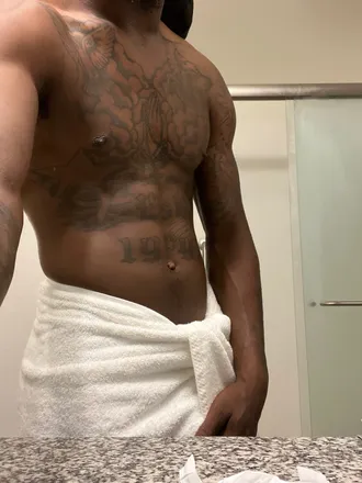 OnlyFans cuenta redshowingout header 1