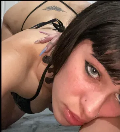 OnlyFans cuenta cherrybombbebe avatar 1