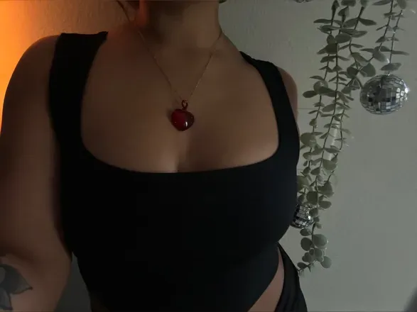 OnlyFans cuenta mami_jules header 2