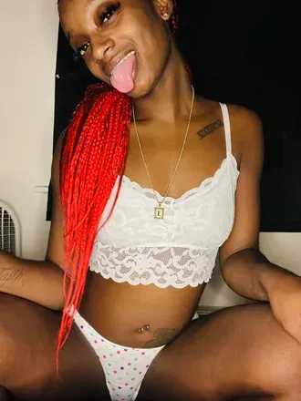 OnlyFans cuenta yagirllafari avatar 1
