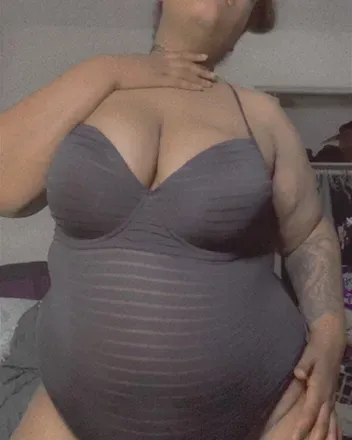 OnlyFans cuenta charliedarlin_910 avatar 1