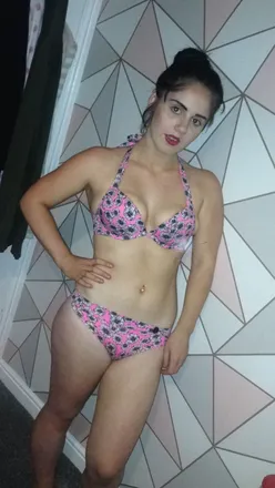 OnlyFans cuenta no1queenie header 2
