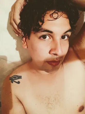 OnlyFans cuenta u105047999 header 2