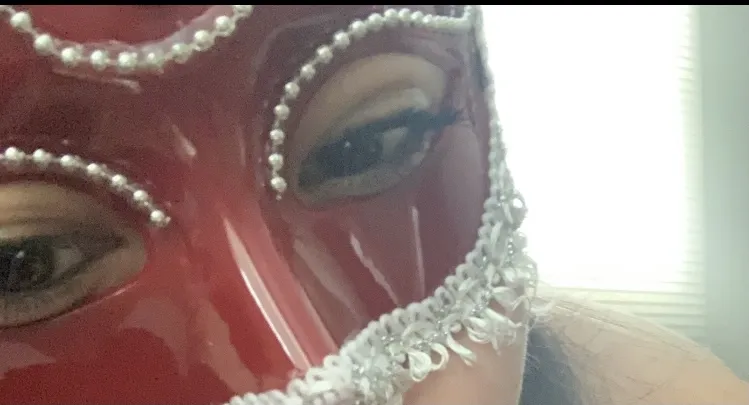 OnlyFans cuenta hisnaughtybella header 2