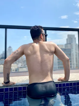 OnlyFans cuenta henrry_0 header 2
