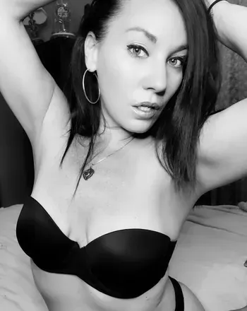 OnlyFans cuenta hazel_eyes03 avatar 1