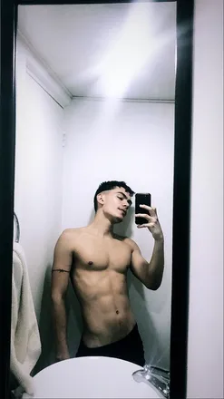 OnlyFans cuenta yourdream_twink header 2