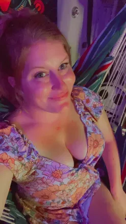 OnlyFans cuenta hisnaughtywifey12 avatar 1