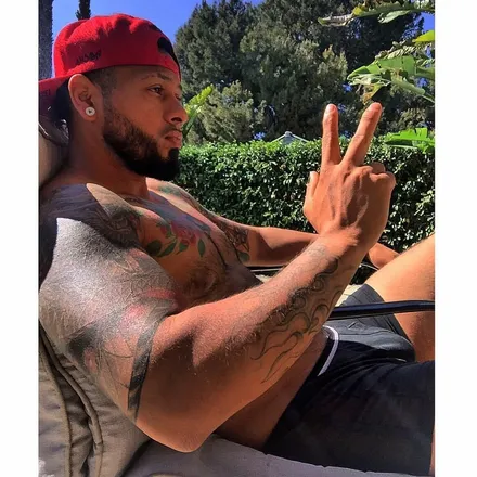 OnlyFans account  papi_rj header 2