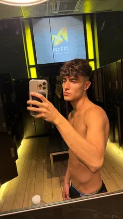 OnlyFans cuenta nicolo_romanoo avatar 1