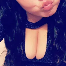 OnlyFans cuenta sugarandspicekissesxo avatar 1