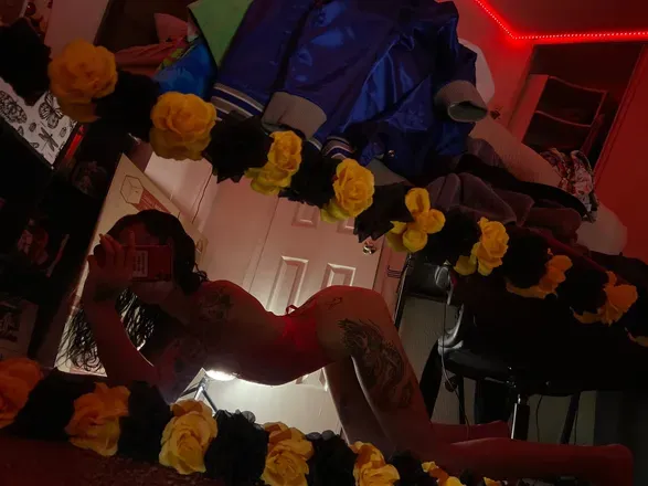 OnlyFans cuenta queenmacc22 header 2