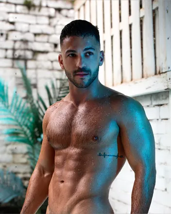 OnlyFans account  freeantoniovelez header 2