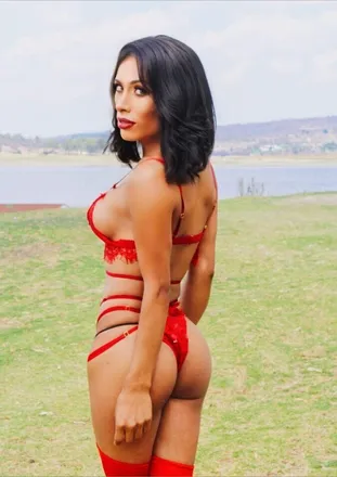 OnlyFans cuenta cintyahott header 2