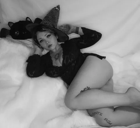 OnlyFans cuenta pierced.baby header 2