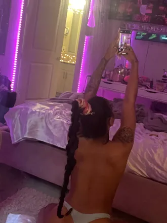 OnlyFans cuenta amoreworld header 2