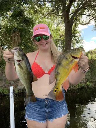 OnlyFans cuenta becca_huntress header 2