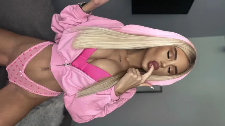 OnlyFans account  likaroudi header 2