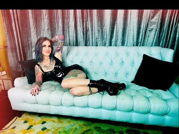 OnlyFans cuenta ellabarnettvip header 2