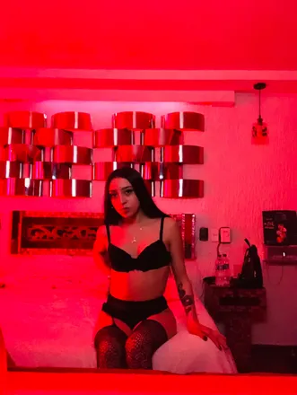 OnlyFans account  smallbitch19 avatar 1