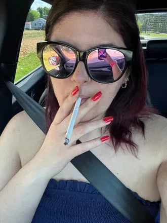 OnlyFans cuenta nikkislongnails avatar 1