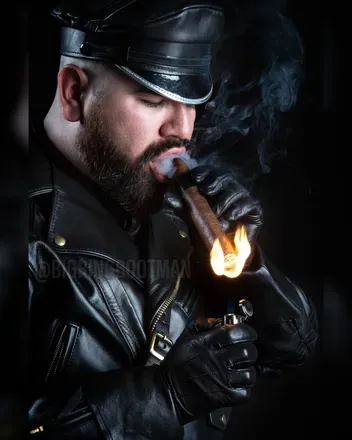 OnlyFans account  bigringbootman avatar 1