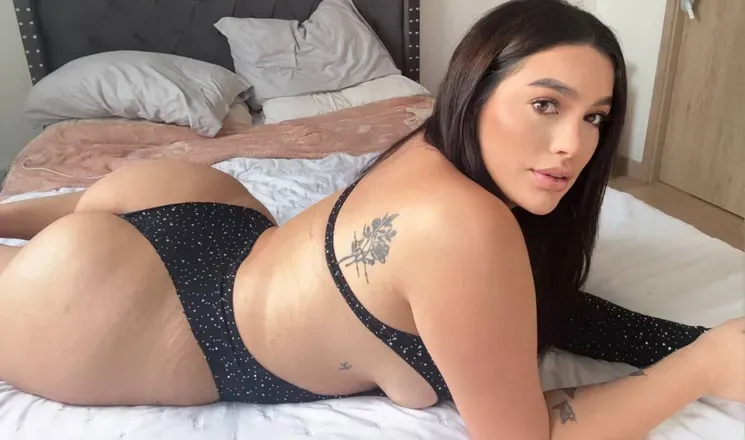 OnlyFans cuenta nikkiraws header 2