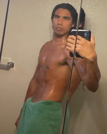 OnlyFans cuenta tarzan7122022 header 2